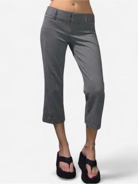 Y2K Women's Gray office siren capris